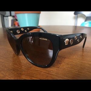Versace Women’s Sunglasses. Polarized.
